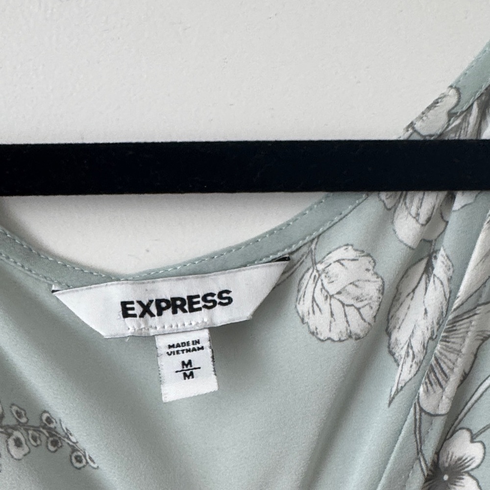 Express Blouse - Picture 4 of 4